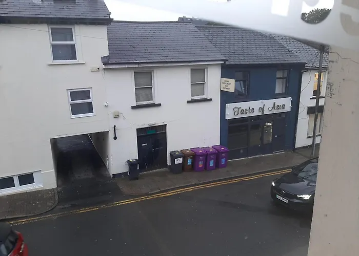 Cozy Newport Stay Near Train Station Wales