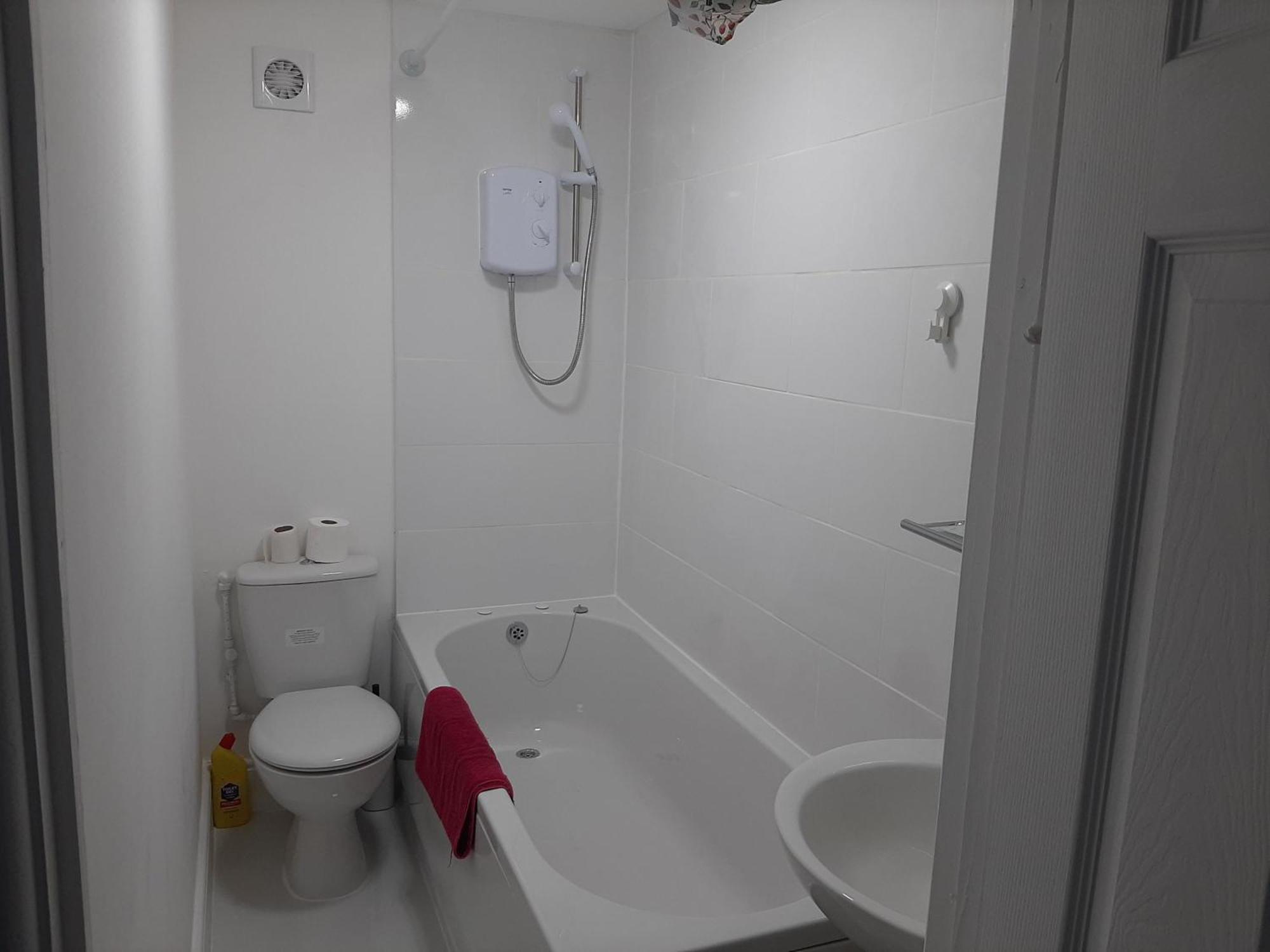 Cozy Newport Stay Near Train Station Wales *